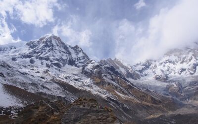 Pourquoi la fonte des glaciers himalayens menace-t-elle l’accès à l’eau de millions de personnes ?